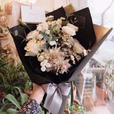 法国地方当局表示，3月24日在土伦法国海军基地附近发现一架未经授权的无人机。